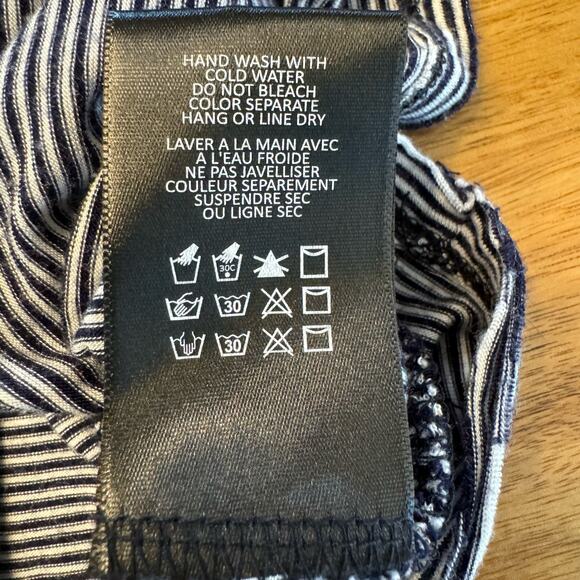 Anthropologie eri and ali Peplum Striped Tank Top Flowy Raw Hem Extra Small Navy - Picture 7 of 10